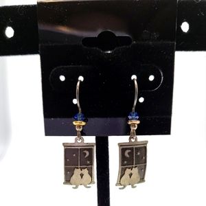 'Cats star gazing' vintage dangle earrings (approx. 1970s/80s)
